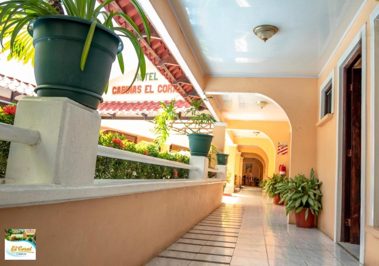Hotel Y Cabinas El Coral Jacó Exteriör bild