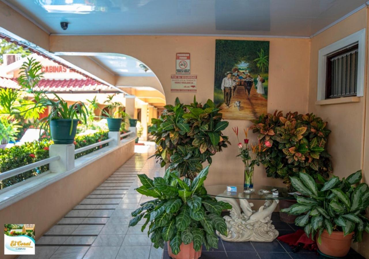 Hotel Y Cabinas El Coral Jacó Exteriör bild
